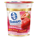 Iogurte Integral Morango Batavo Pedaços Copo 100g